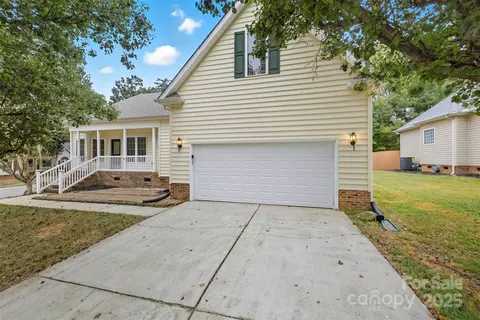 332 Chelveston Dr, Rock Hill, SC 29732