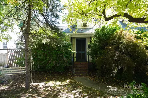 1412 Lyon Ct, Charlotte, NC 28205