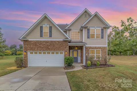 14632 Karen Graham Ct, Charlotte, NC 28278