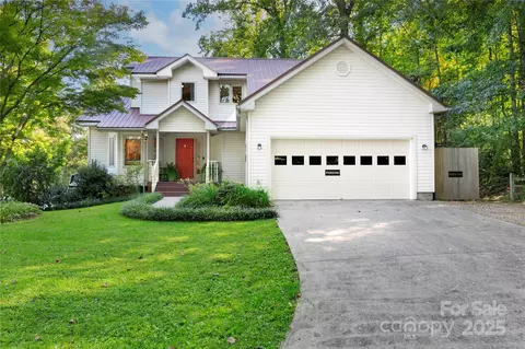 35 Oak St, Brevard, NC 28712