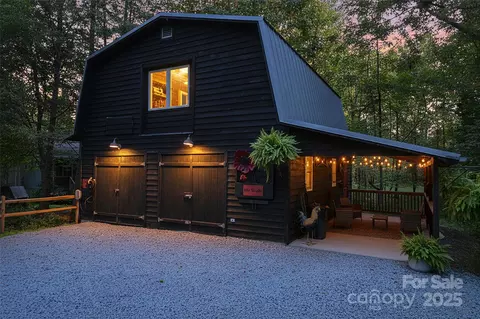 Exterior - 35 Oak St, Brevard, NC 28712 photo 9 of 9