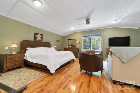 Bedroom - 35 Oak St, Brevard, NC 28712 photo 4 of 5