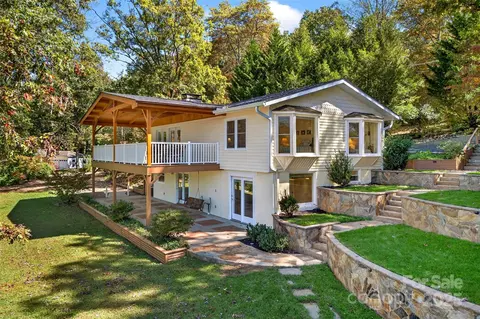 211 Rhododendron Ave, Black Mountain, NC 28711