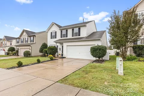10907 Tailwater St, Davidson, NC 28036 photo 2