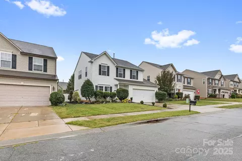 10907 Tailwater St, Davidson, NC 28036 photo 4