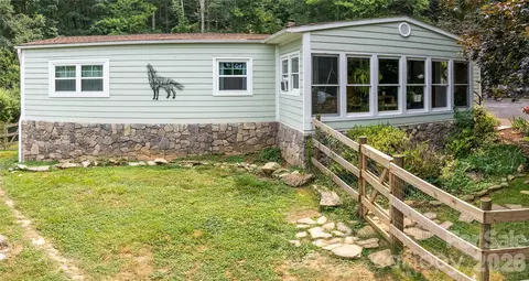 74 Huntley Rd, Fletcher, NC 28732