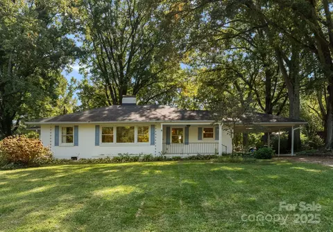 624 Allister Dr, Charlotte, NC 28227
