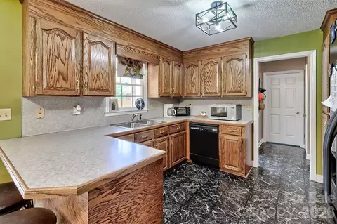 Kitchen - 176 Griffin Rd, Pageland, SC 29728 photo 3 of 5