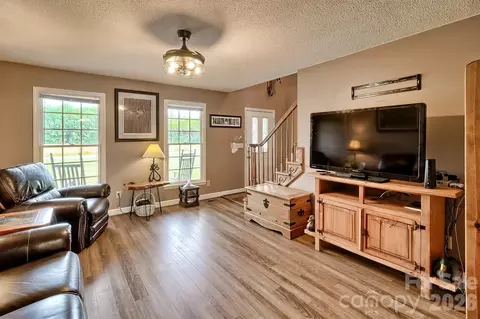 Living - 176 Griffin Rd, Pageland, SC 29728 photo 3 of 3