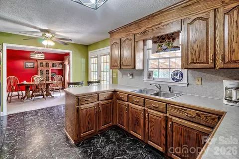 Kitchen - 176 Griffin Rd, Pageland, SC 29728 photo 4 of 5