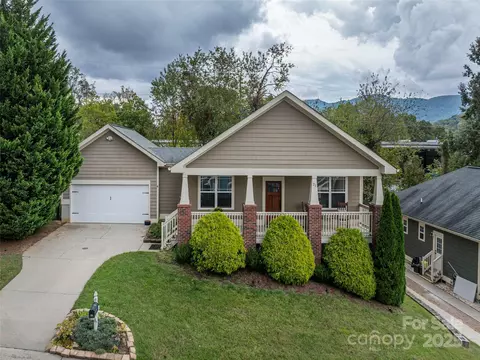 21 Byrdcliffe Ln, Asheville, NC 28805