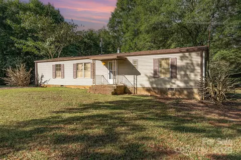 11500 Beagle St, Midland, NC 28107