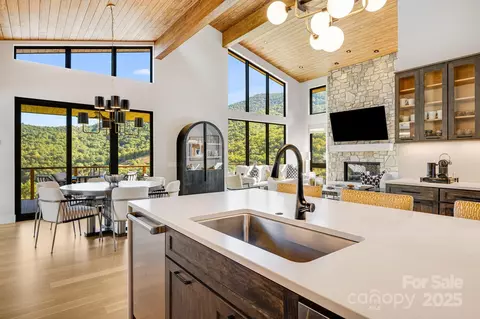 Kitchen - 13 Switchgrass 407 Ln #407, Sylva, NC 28779 photo 3 of 4