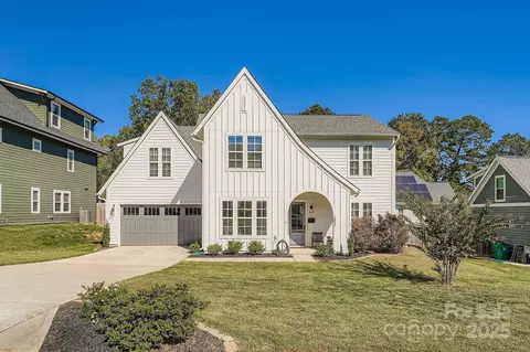 2827 Springway Dr, Charlotte, NC 28205