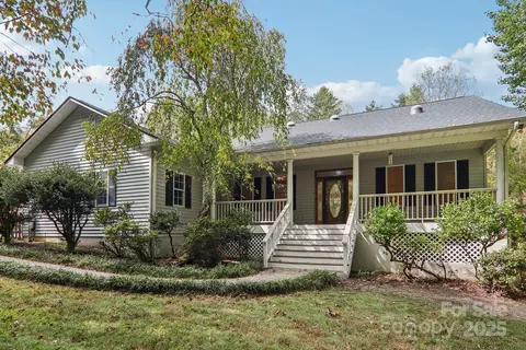 137 Last Resort Ter, Black Mountain, NC 28711