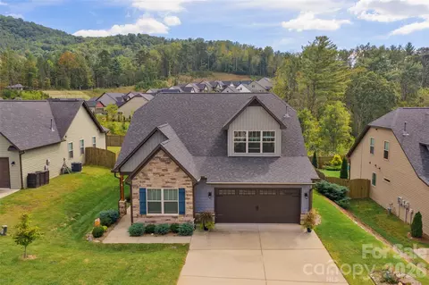 190 Water Leaf Dr, Weaverville, NC 28787
