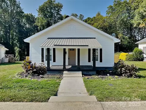 313 Bruce Ave, Mooresville, NC 28115