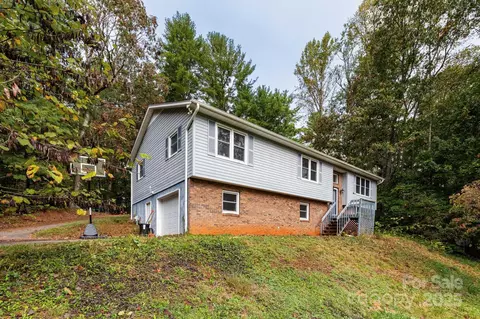 84 High Country Rd, Weaverville, NC 28787