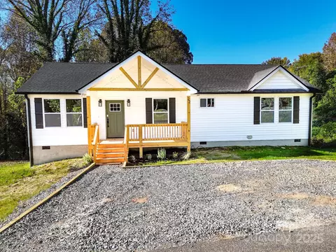 22 Hoyle St, Marion, NC 28752