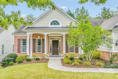 51225 Daffodil Ct, Fort Mill, SC 29707