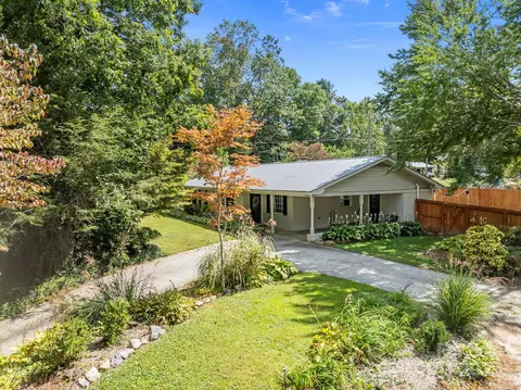 1225 W Gilbert St, Hendersonville, NC 28792