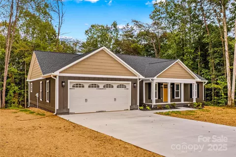 742 Whites Farm Rd, Statesville, NC 28625