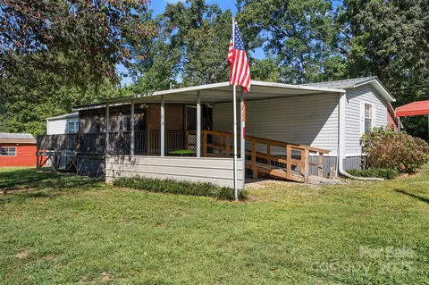 128 St Albans Ln, Lexington, NC 27292