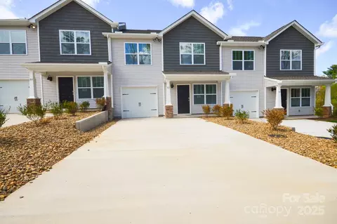 63 Cain Hollow Way, Asheville, NC 28806