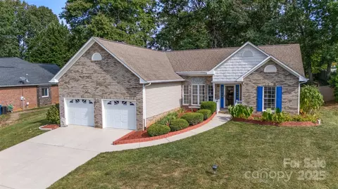 1447 34th Avenue Ne Ln NE, Hickory, NC 28601