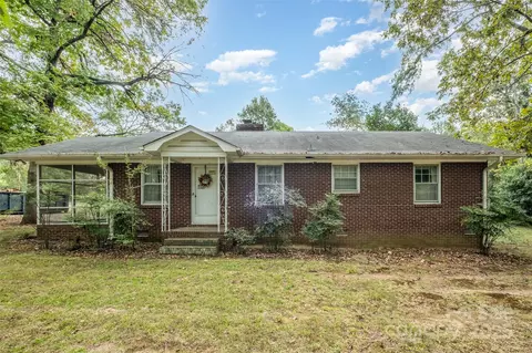 4617 Riverdale Dr, Charlotte, NC 28273