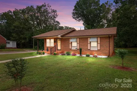 301 Lloyd St, Salisbury, NC 28144