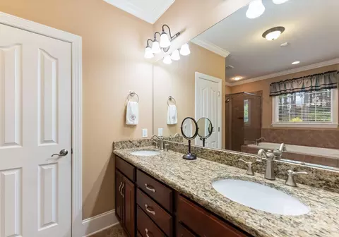 Bath - 7133 Gildhall Ct, Denver, NC 28037 photo 1 of 4