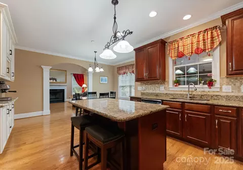 Kitchen - 7133 Gildhall Ct, Denver, NC 28037 photo 3 of 5