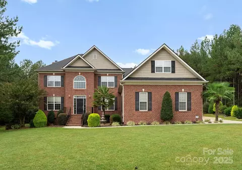 Exterior - 7133 Gildhall Ct, Denver, NC 28037 photo 12 of 13