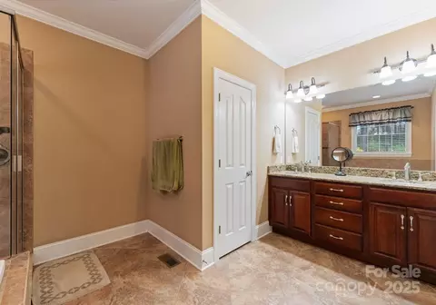 Bath - 7133 Gildhall Ct, Denver, NC 28037 photo 3 of 4
