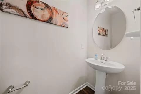 211 Samuel St, Matthews, NC 28104 photo 14