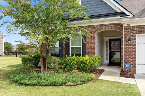 211 Samuel St, Matthews, NC 28104 photo 3
