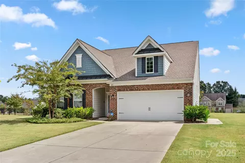 211 Samuel St, Matthews, NC 28104 photo 2