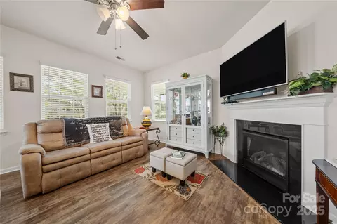 211 Samuel St, Matthews, NC 28104 photo 23