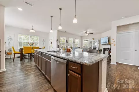 211 Samuel St, Matthews, NC 28104 photo 19