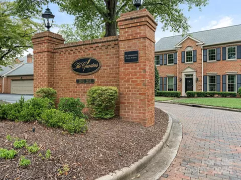 2857 Sharon View Rd, Charlotte, NC 28210