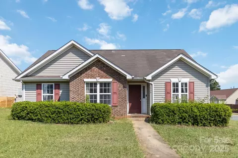 3535 Arvin Dr, Charlotte, NC 28269