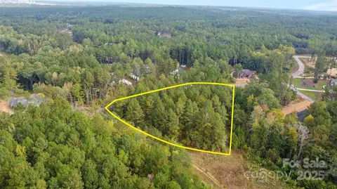 8090 Gulf Creek Rd, Lancaster, SC 29720