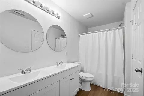 Bath - 850 Sinclair Dr, Monroe, NC 28112 photo 1 of 2