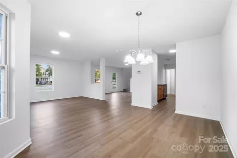 Living - 850 Sinclair Dr, Monroe, NC 28112 photo 4 of 10
