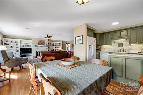 Dining - 77 Chestnut 303 St #303, Tryon, NC 28782 photo 2 of 2