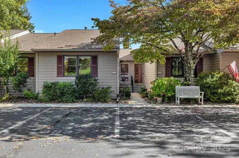 77 Chestnut 303 St #303, Tryon, NC 28782