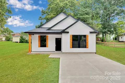 218 Bright Ave, Bessemer City, NC 28016