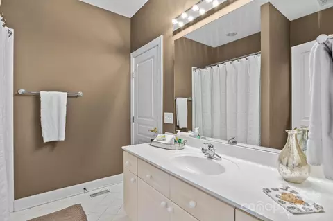 Bath - 17405 Springwinds Dr, Cornelius, NC 28031 photo 3 of 3