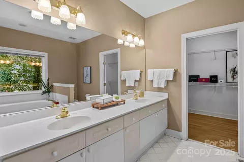 Bath - 17405 Springwinds Dr, Cornelius, NC 28031 photo 1 of 3